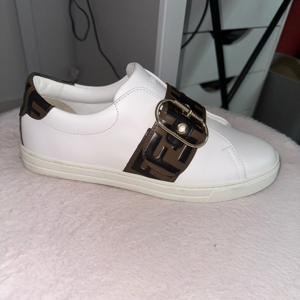 Fendi Pearland Leather Low Top Sneakers